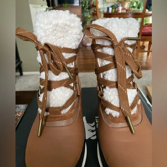 Women's Joan of Arctic Brown and white Winter Waterproof Boots - Picture 13 of 16